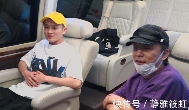 鄧超送恩人女孩一支筆,誰看請鹿晗送了什么關曉彤都沒這待遇