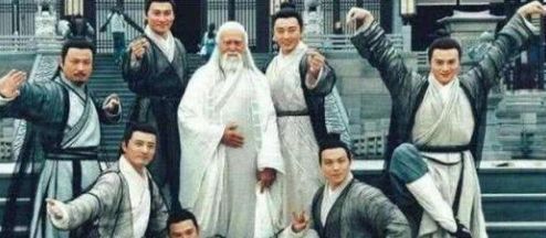 徒弟$张三丰武功天下第一,为什么教的几个徒弟武功都远逊于他?