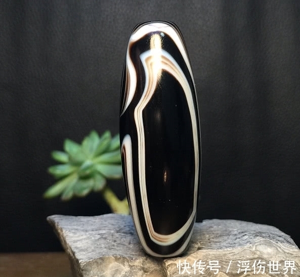 玛瑙|欣赏父亲收藏的天然奇石，瑰丽多彩的画面美观，大家好好看下