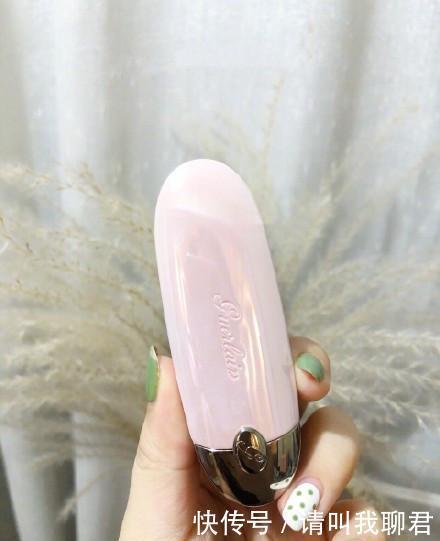 唇膏|温柔的奶茶色口红，这才是名副其实的好看，少女清纯风