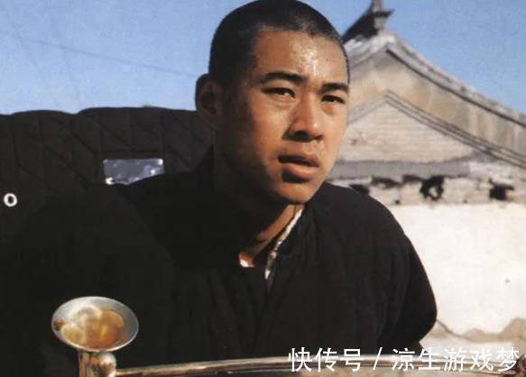 租子!十五年后再读《骆驼祥子》:才发现虎妞对祥子的爱,竟如此丑陋