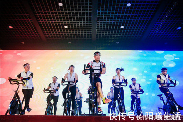 跨年|踩着动感单车,和赘肉说拜拜,这个跨年比赛不一般