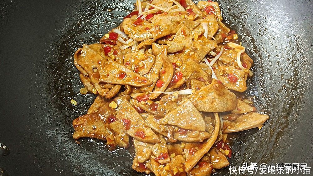 小猫教你这么做“鱼香猪肝”,做出来口感滑嫩,味道香鲜,特好吃