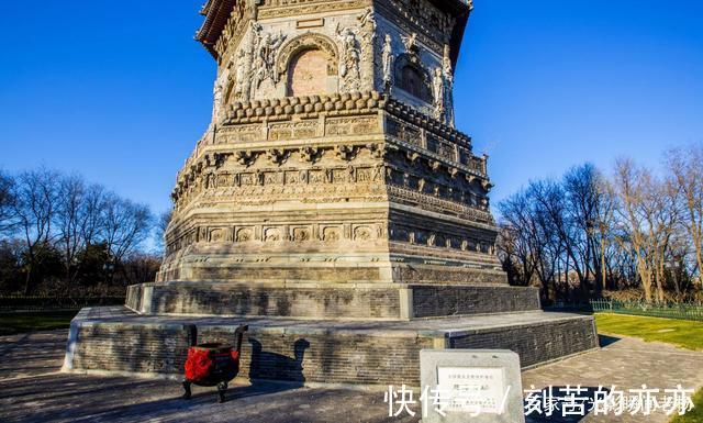 太监谷|慈寿寺，位于北京市海淀区阜成门外八里庄，距城约4公里慈寿寺