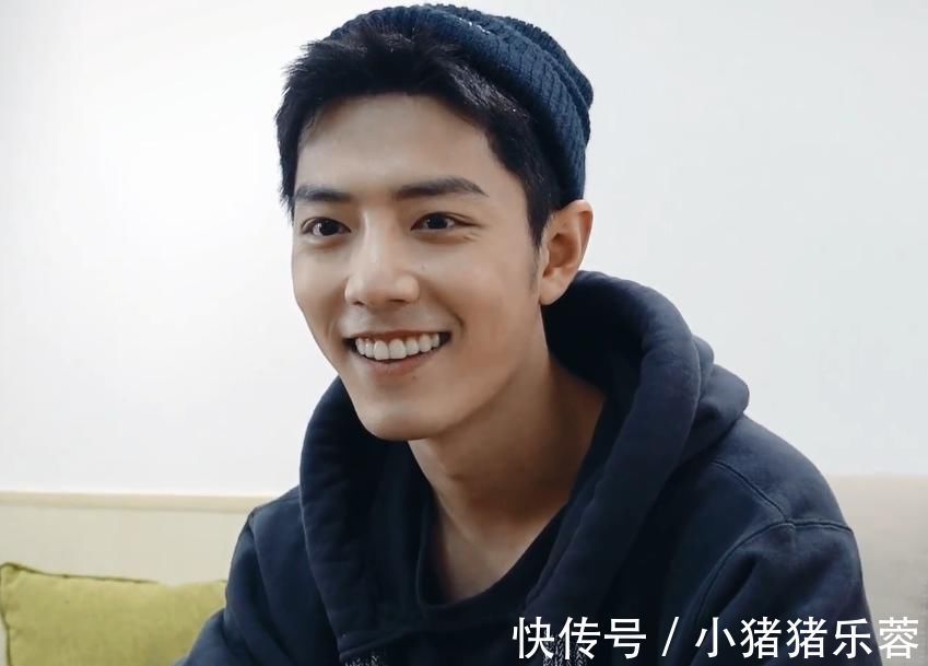 肖战工作室晒视频，肖战在线机智玩游戏，却意外暴露真实颜值