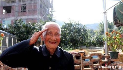 长寿|过了60岁，要想被长寿青睐，必须戒掉这件事，不是烟酒也不是熬夜