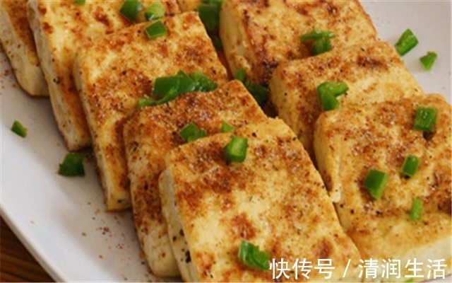 煎豆腐时,万万不可直接下油锅!多加这1步,豆腐不碎不粘锅