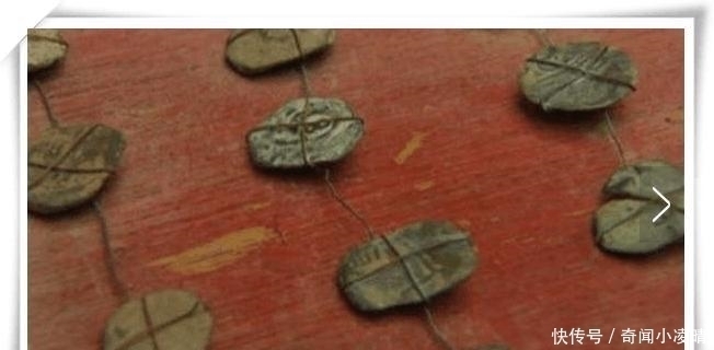 意外|男子在整理老房子时意外发现一个古老木箱,打开一看,顿时懵圈了