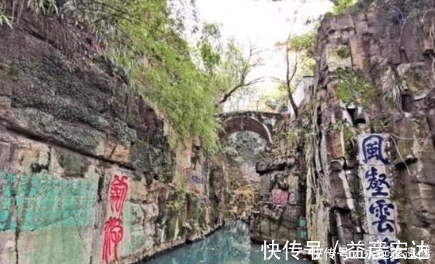 专家@水中古墓中藏有3001把宝剑,却从未被盗,专家抽干水后发现原因