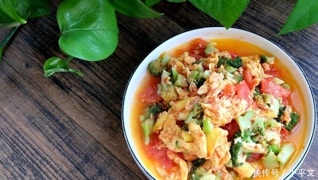 番茄只会炒鸡蛋?做法太普通了,来看看我这么做,简单营养又下饭