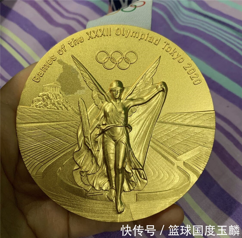 金牌|东奥金牌抠掉皮非个例,朱雪莹录视频回应,日媒表示是保护膜