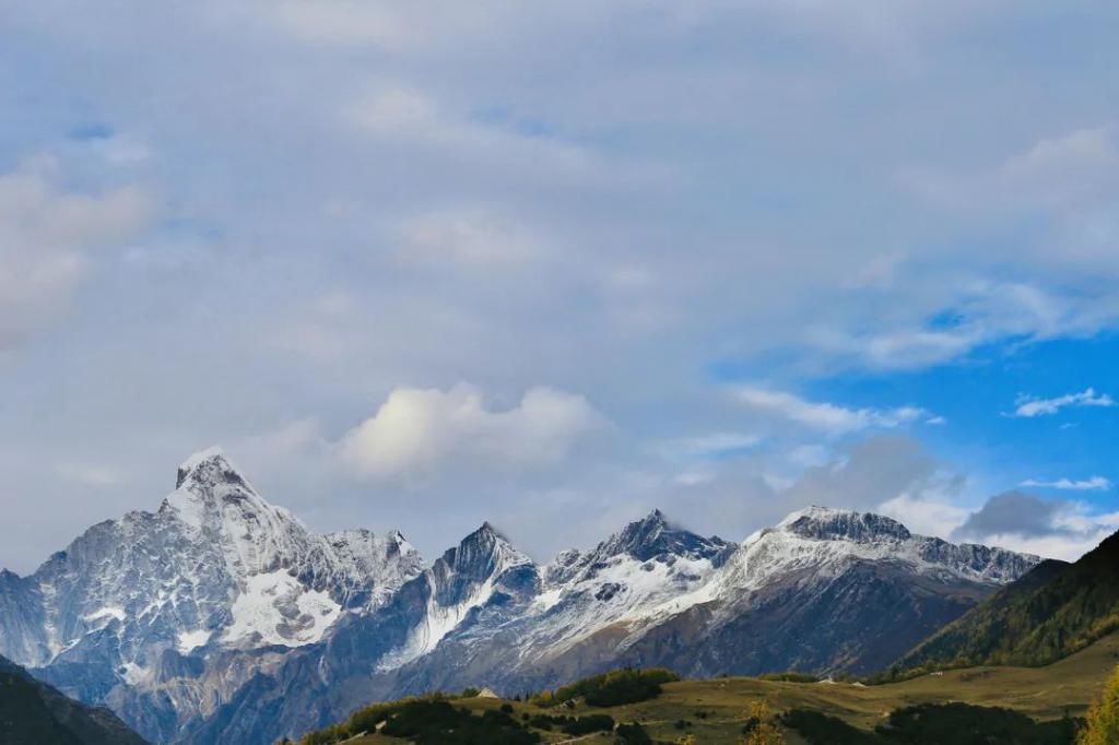 高原|高原有毒，你会上瘾！勇闯稻城亚丁，人生第一次看到雪山......