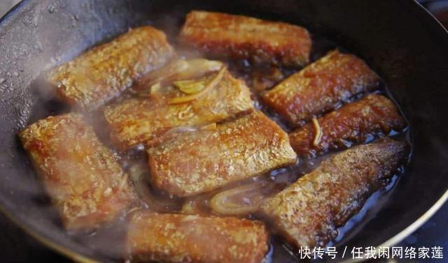 鲜嫩|煎带鱼,千万别再用淀粉大厨用它挂浆,外酥里嫩不粘锅,沒腥味