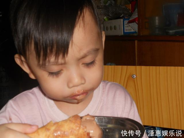 海鲜|儿科医生:孩子不到三岁,3样东西不要给孩子吃,家长要谨记