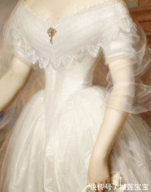 一瞬间#原来生活中常见的白裙,在画家们的笔下能如此动人心魄,太美了