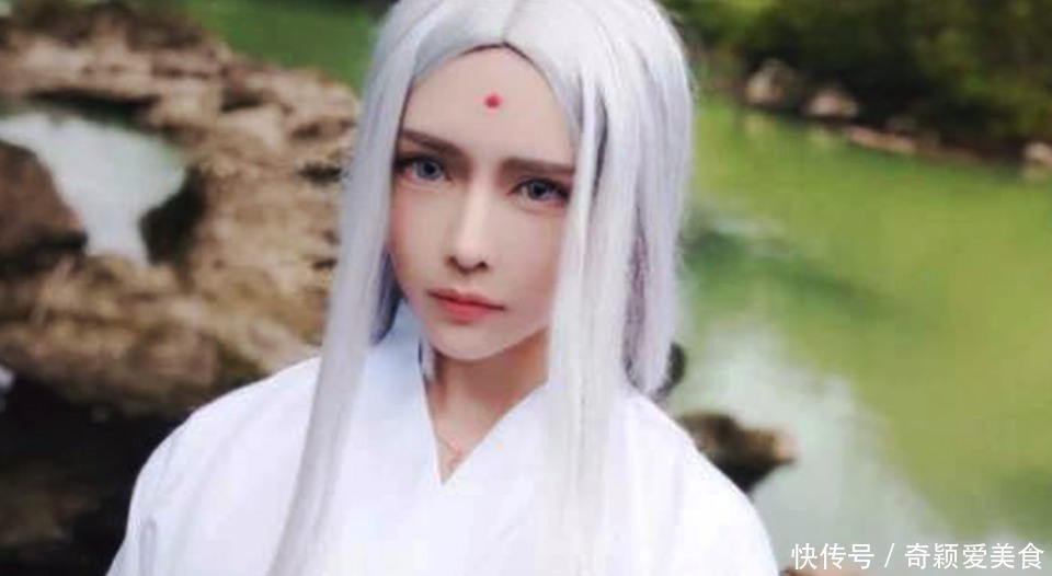 冯宝宝|一人之下cosplay:夏禾肚子有赘肉,冯宝宝是买拼夕夕赠送的?