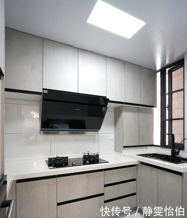 户型|装修就学她家,舍弃电视柜后,不仅空间感增加了,还非常大气