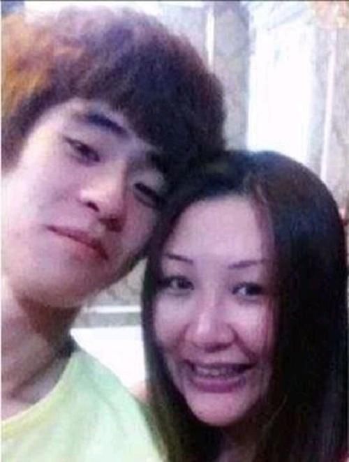 郭德綱|德云社團(tuán)綜《德云斗笑社》第二季錄制,師娘王惠現(xiàn)身,舉動(dòng)暖心