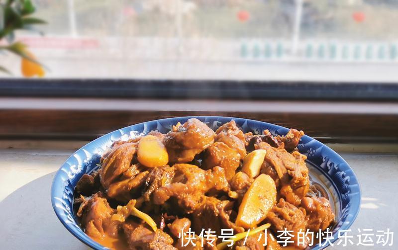 炖鸡要不要先汆水?看看步骤就懂了,炖的不好吃是因为少了这步