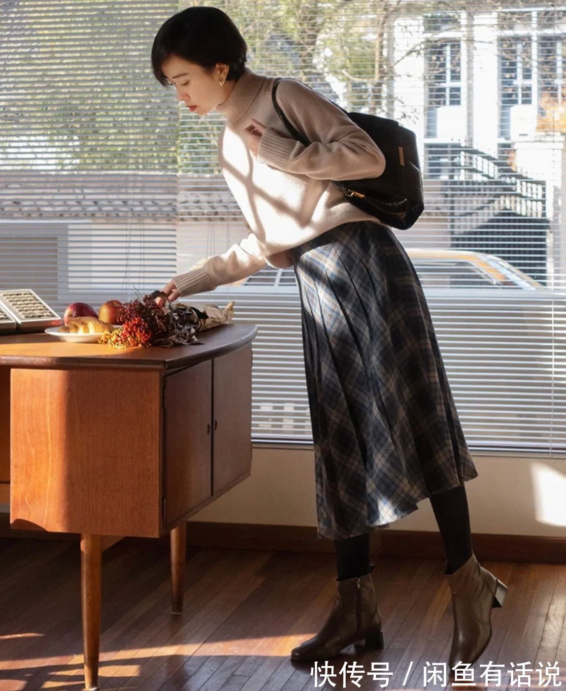 毛衣|女人40岁后不必刻意扮嫩,用“无龄感”穿搭打败年龄感,很高级