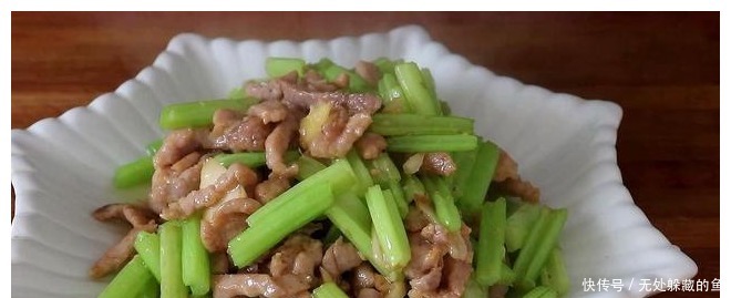 芹菜炒肉|肉丝怎么炒才好吃,大厨教你,别直接下锅,肉丝滑嫩非常香!