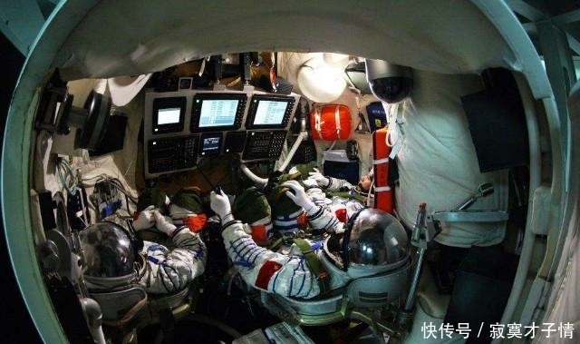 张苹 "改革先锋"景海鹏:中国唯一3次上太空的人,妻子子女今何在?