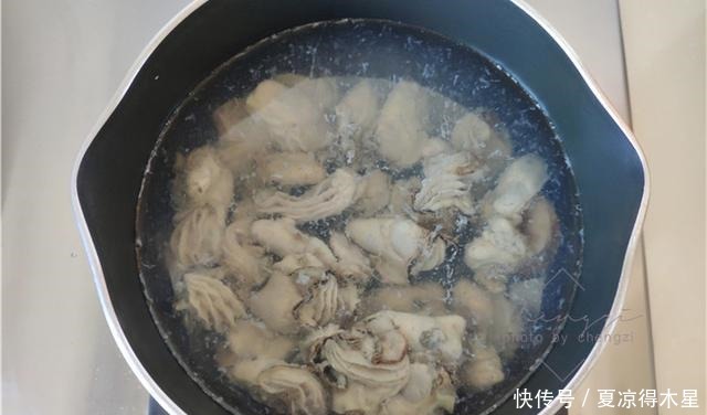 大连老两口的晚餐,简单营养,走红朋友圈,网友这吃法太美了!