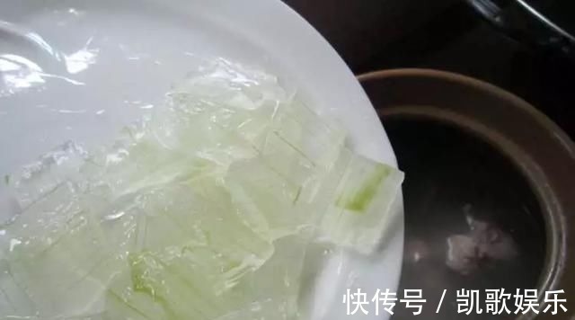 浇水|10年芦荟老桩,做成盆景超级好看,观赏价值特别高