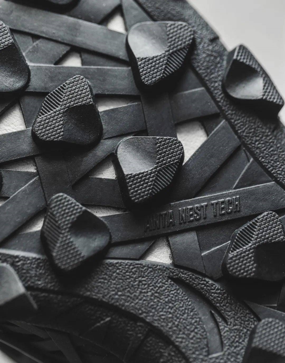 破圈的「巢鞋」,对运动品牌究竟意味着什么?