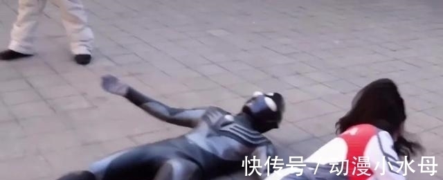 小姐姐|迪迦与丽娜漫展相遇,激动之余相互拥抱,没想到时间是把杀猪刀