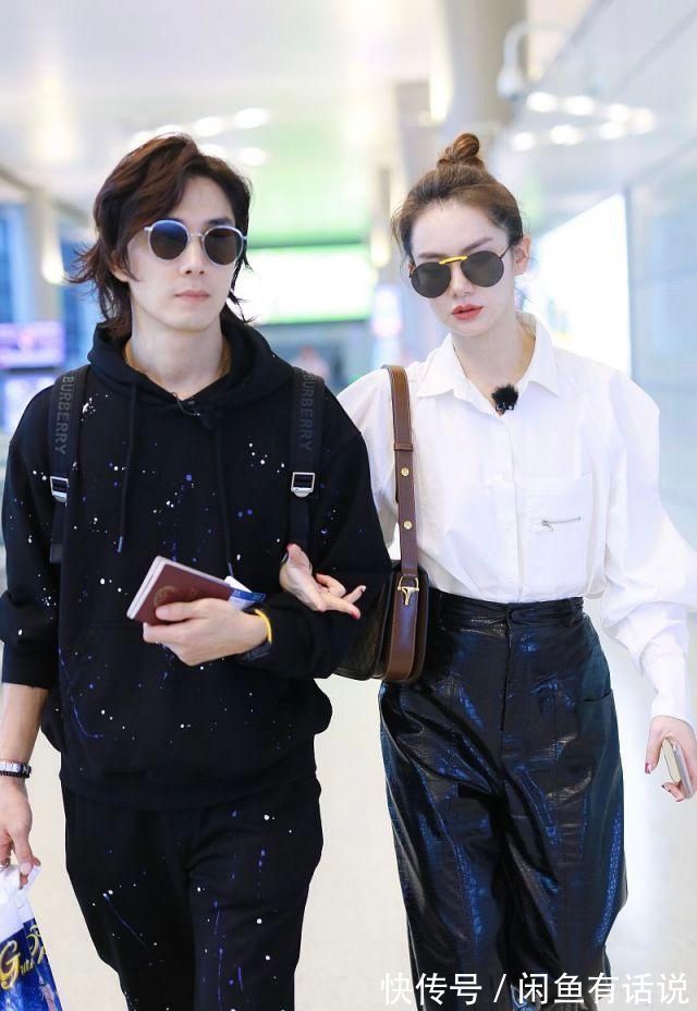 甜蜜感|戚薇两口子走机场,穿紧身裤秀漫画腿,李承铉穿近3万外套还挺潮