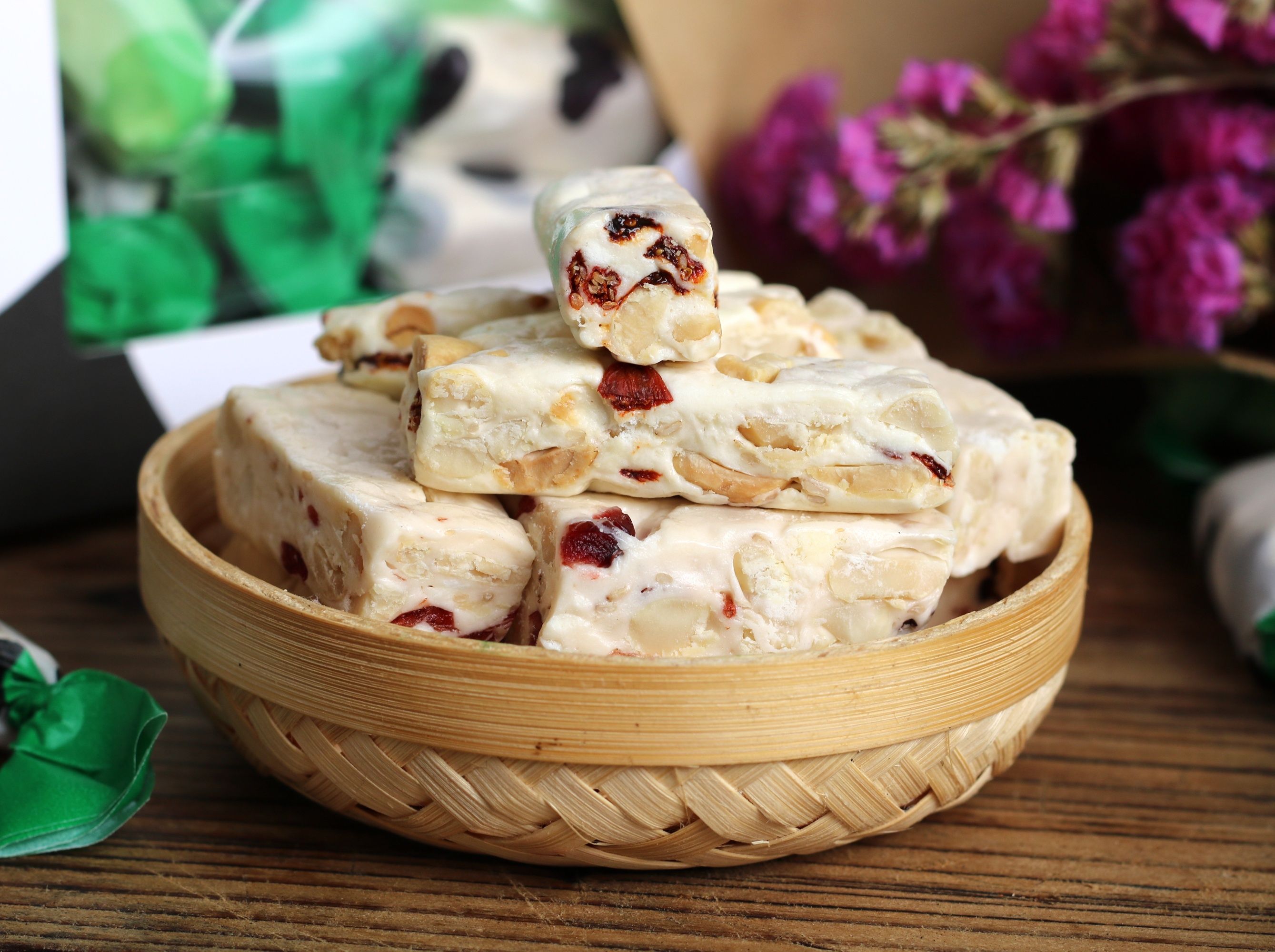 牛轧糖这做法火了，不开明火不用锅，奶香浓郁，朋友：完全没想到