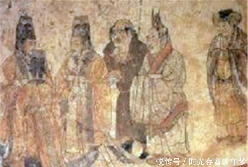 大笑话|清朝时有个5品官,名字很难听,因为名字,出差时还闹了个大笑话!