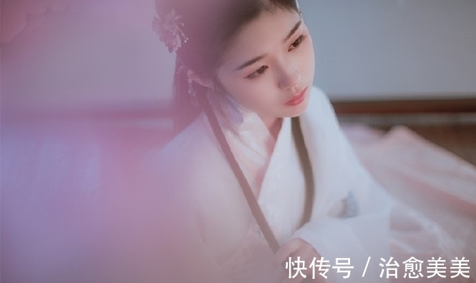 愁苦$李清照的两首《浣溪沙》,总有一首会勾起你青春的记忆