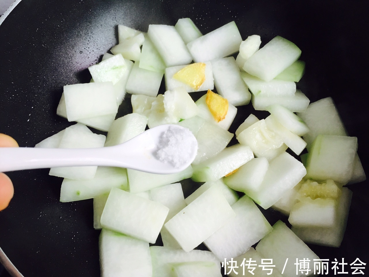 蚝油虾皮|蚝油虾皮炒冬瓜,低油低脂,美味健康