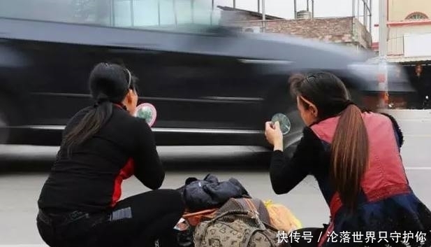 农村职业哭丧女,月入轻松过万,长的漂亮却无人敢娶!