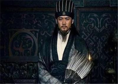 孙权|诸葛亮为什么选择了刘备而不是曹操孙权呢？