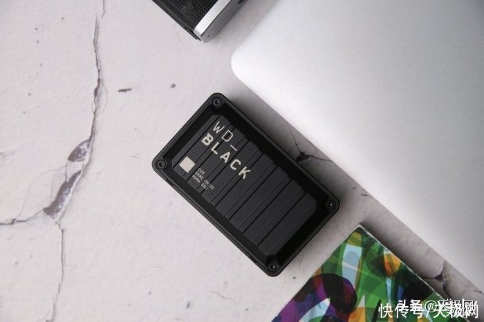 d30|释放性能，扩展游戏库 西部数据WD_BLACK D30游戏移动固态硬盘评测