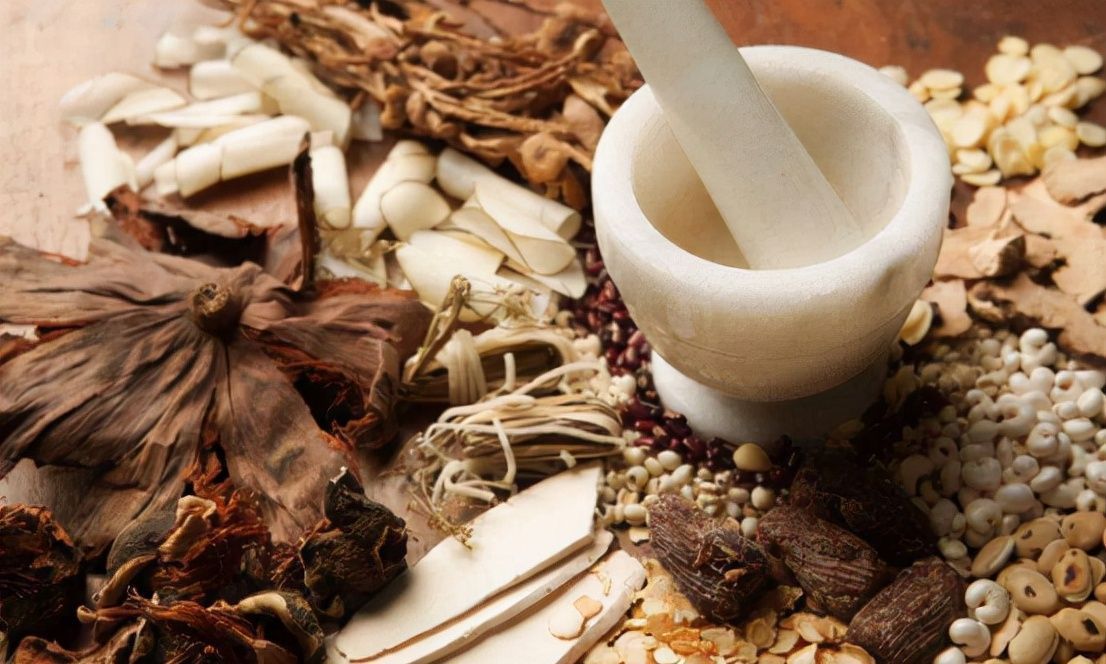 服用|中药用错也伤身?4种中药不适合长期服用,记得告诉家里人