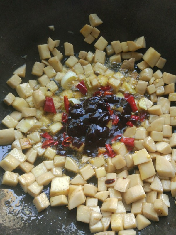 杏鲍菇您这么炒,浓香鲜嫩,所有孩子没理由不爱吃它,5分钟精光