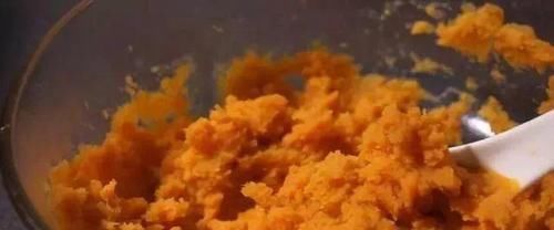 3块钱1斤的红薯,用这个方法做,饭店一盘能卖30,天天吃不够!