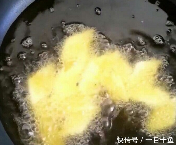 锅巴|剩米饭加上一种食材,就可以做成米饭锅巴了,嘎嘣脆!