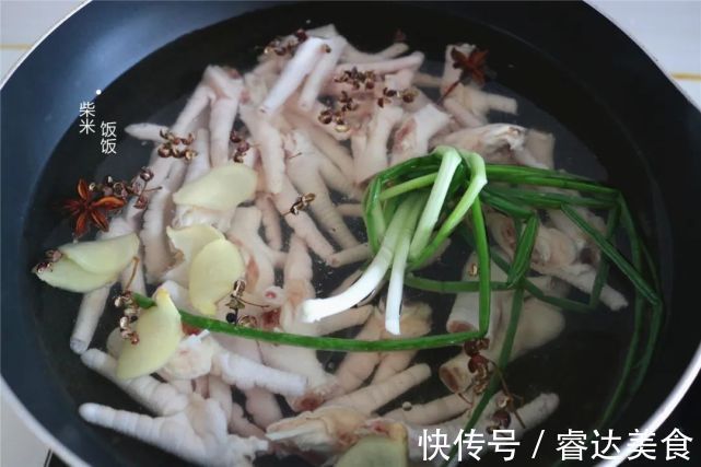 柠檬|柠檬鸡爪还要出去买吗？自己在家做可简单了，一煮一泡，很好吃