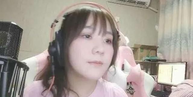 小吴|“戏精”郑女士的财富密码：一场精心设计好的营销