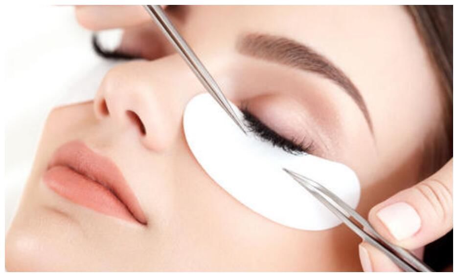 睫毛膏|女生最好不要在“种睫毛”上花钱，美容师说出真相：自己从来不种