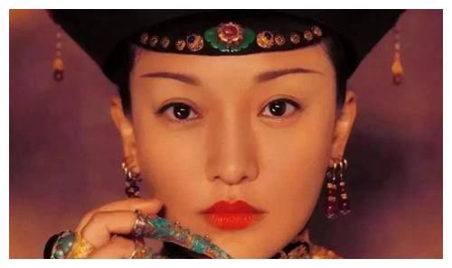 指甲剪|他剪掉66年指甲,将9米指甲捐博物馆后,他的手指发生新变化