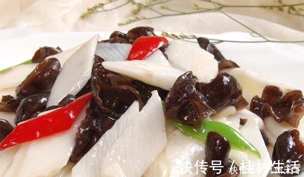 常吃|常吃山药有好处?滋肾益气身体棒,但3种人别吃