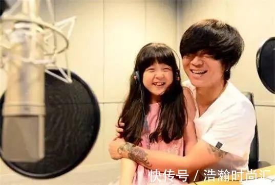 小棉袄|“转账爸爸”火了,老父亲能有多宠女儿?聊天记录让网友酸掉大牙