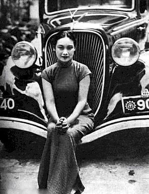 罕见照:戴着草帽骑驴的林徽因,站在总统夫人身后的宋美龄!