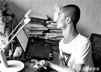 他生下就患有脑瘫,高考只能做选择题,却一路逆袭成为了高校博士